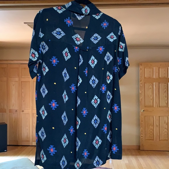 Chico’s design black button down shirt. - Picture 10 of 10